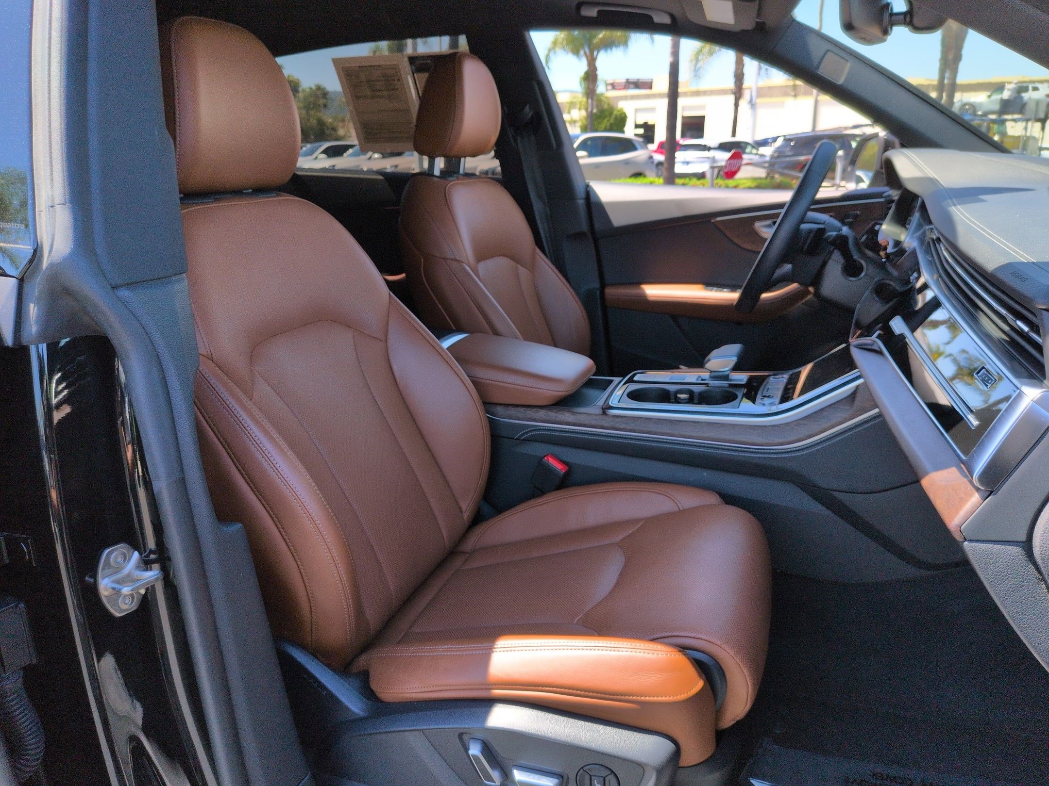 Used 2025 Audi Q8 Prestige image 33