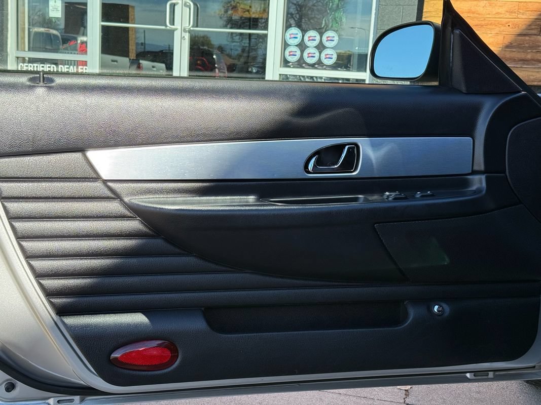 Used 2004 Ford Thunderbird RWD image 22