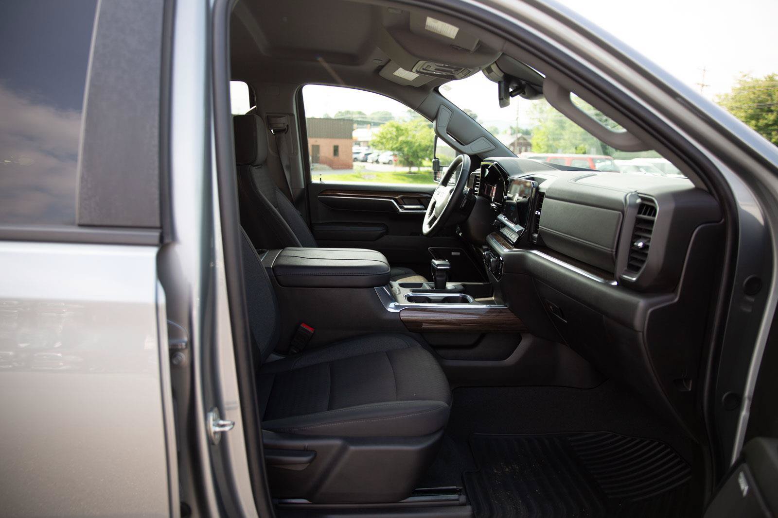 Used 2024 Chevrolet Silverado 1500 RST w/ Convenience Package II AWD/4WD image 25