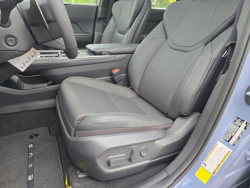 New 2026 Lexus ES 350h AWD w/ Convenience Package image 6