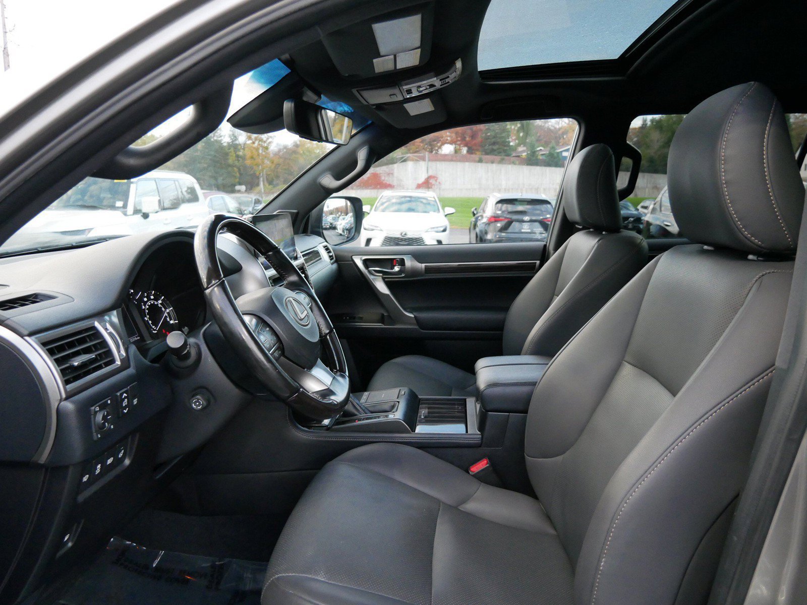Certified 2023 Lexus GX 460 Premium w/ Premium Package AWD/4WD image 9