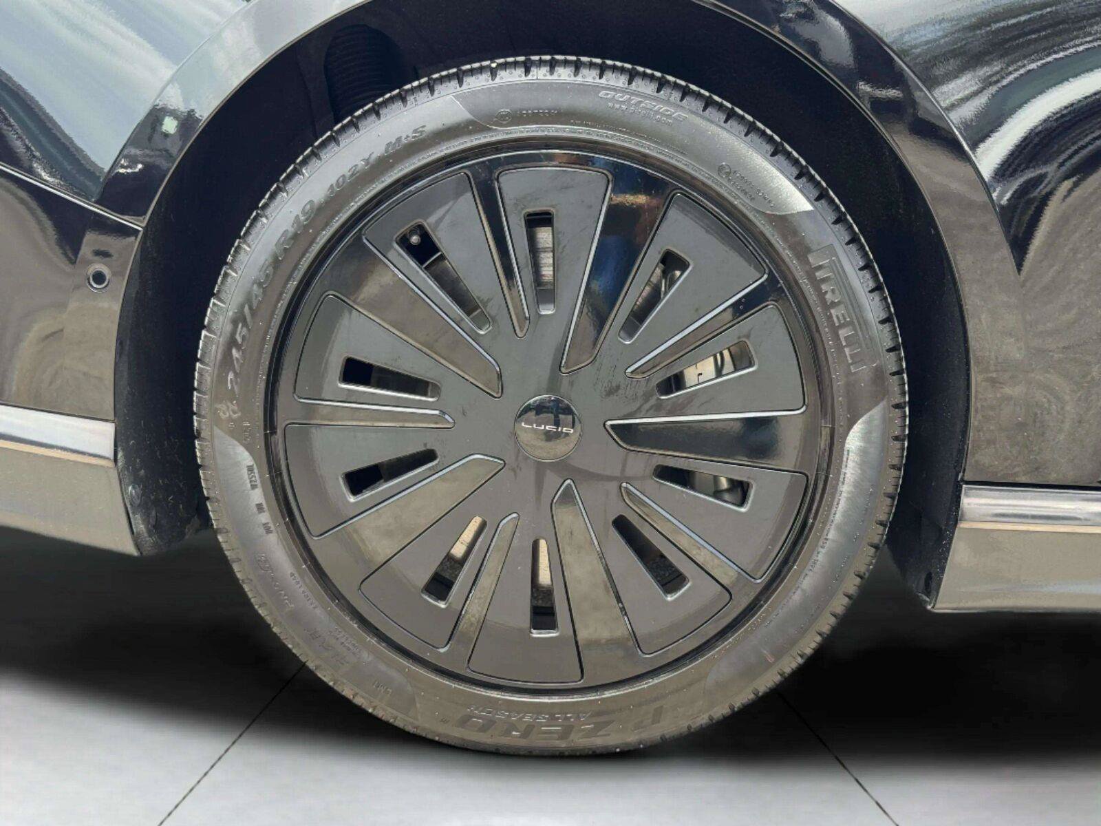 Used 2025 Lucid Air Pure RWD image 74