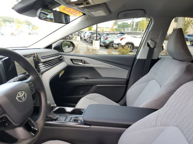 Used 2025 Toyota Camry LE FWD image 23