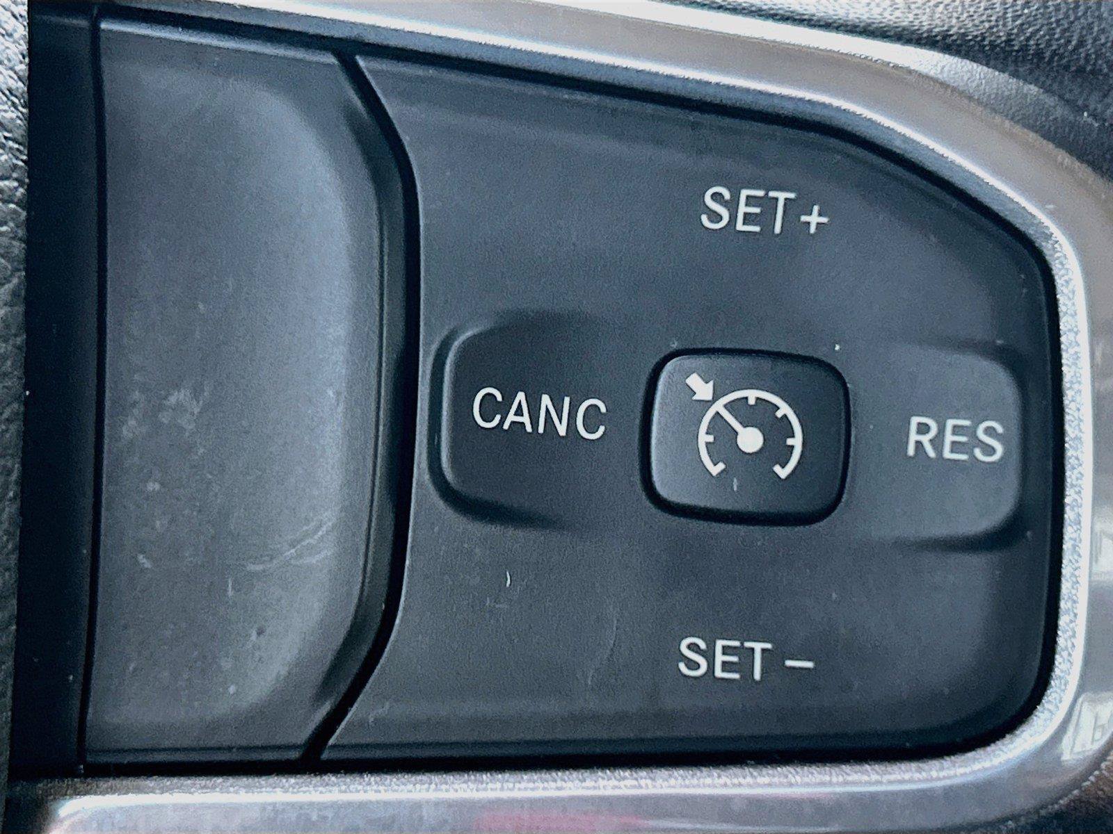 Used 2022 RAM 1500 Laramie AWD/4WD image 34