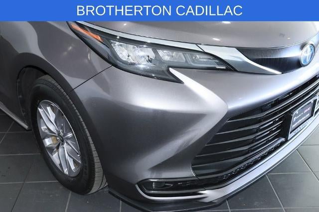 Used 2024 Toyota Sienna LE AWD/4WD image 12
