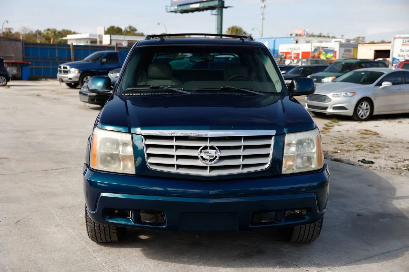 Used 2005 Cadillac Escalade EXT image 10