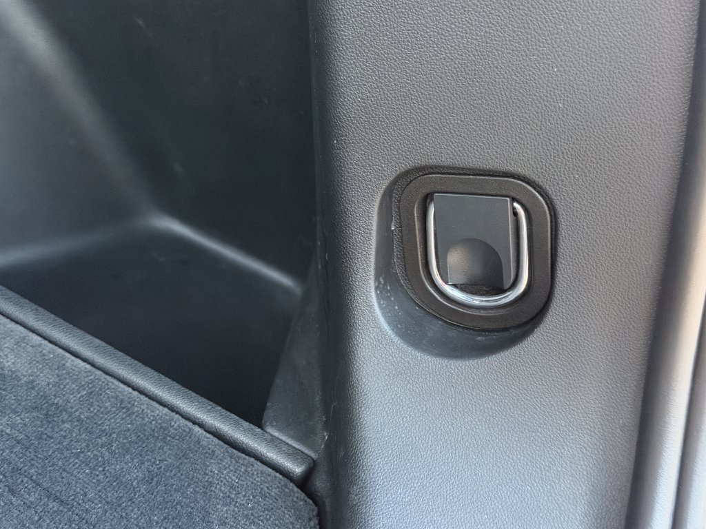 Used 2024 Chevrolet Equinox EV RS FWD image 29