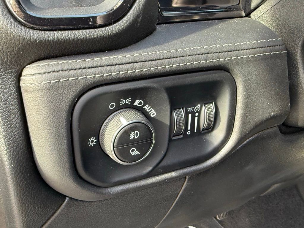 New 2025 RAM 2500 Limited image 16