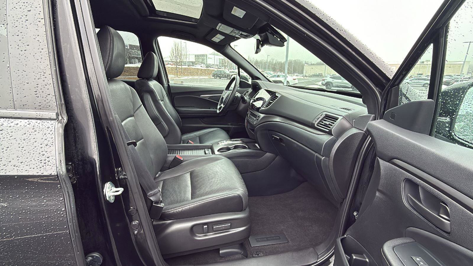 Used 2023 Honda Passport EX-L image 19