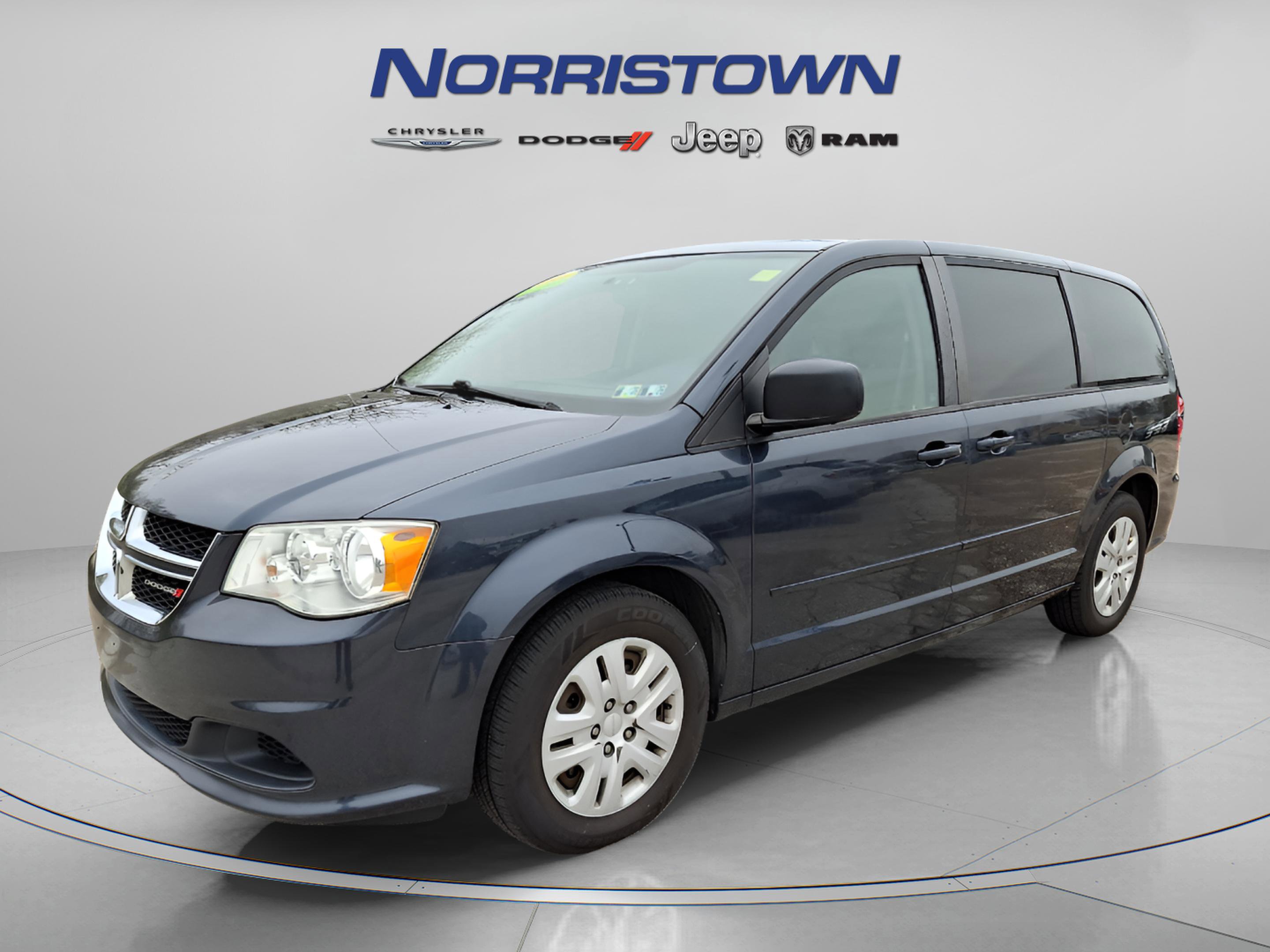 Used 2014 Dodge Grand Caravan SE w/ Quick Order Package 29E SE FWD image 3
