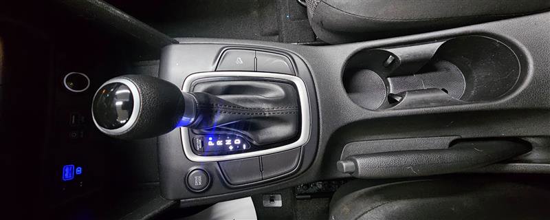 Used 2021 Hyundai Kona SE w/ Cargo Package image 15