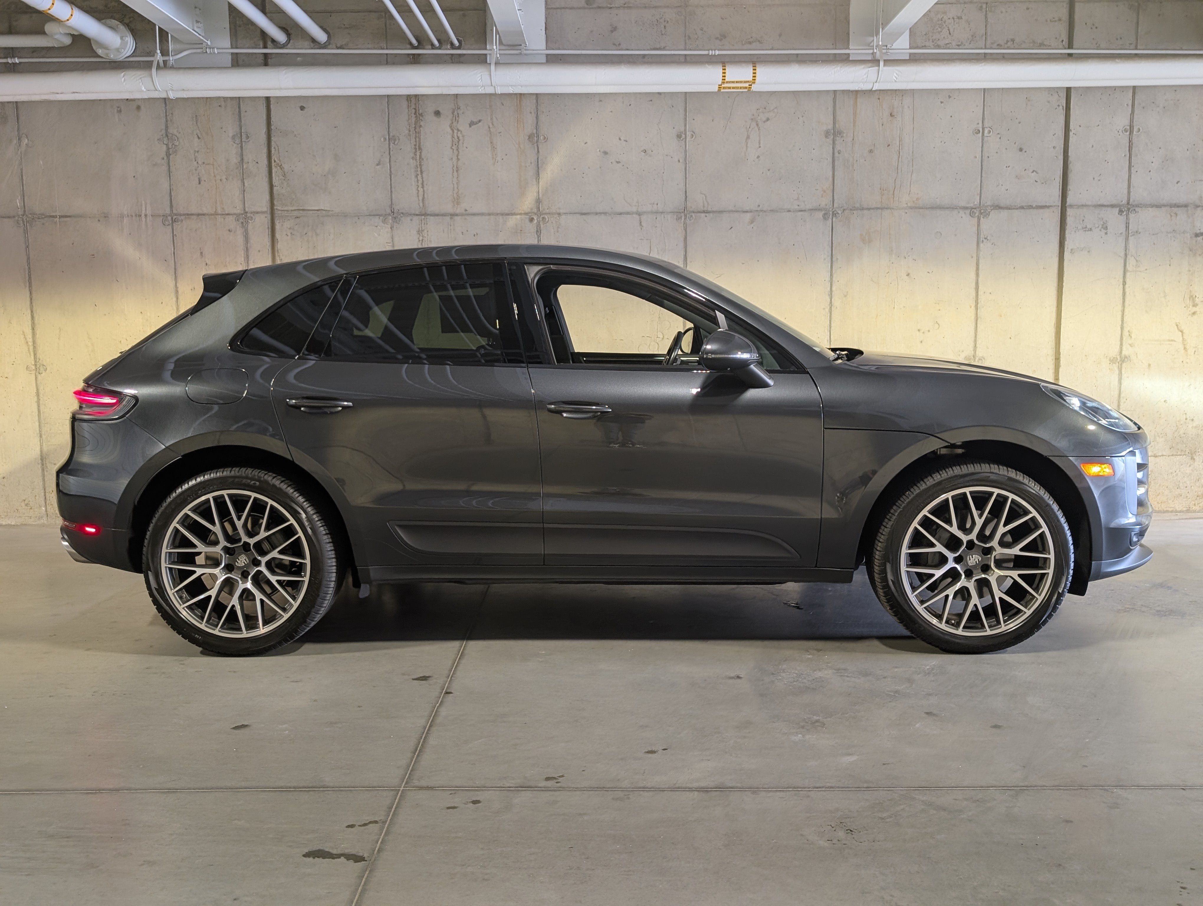 Certified 2021 Porsche Macan S AWD/4WD image 10