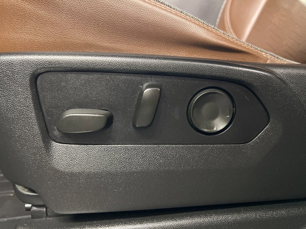 Used 2021 Chevrolet Tahoe High Country w/ Premium Package image 28