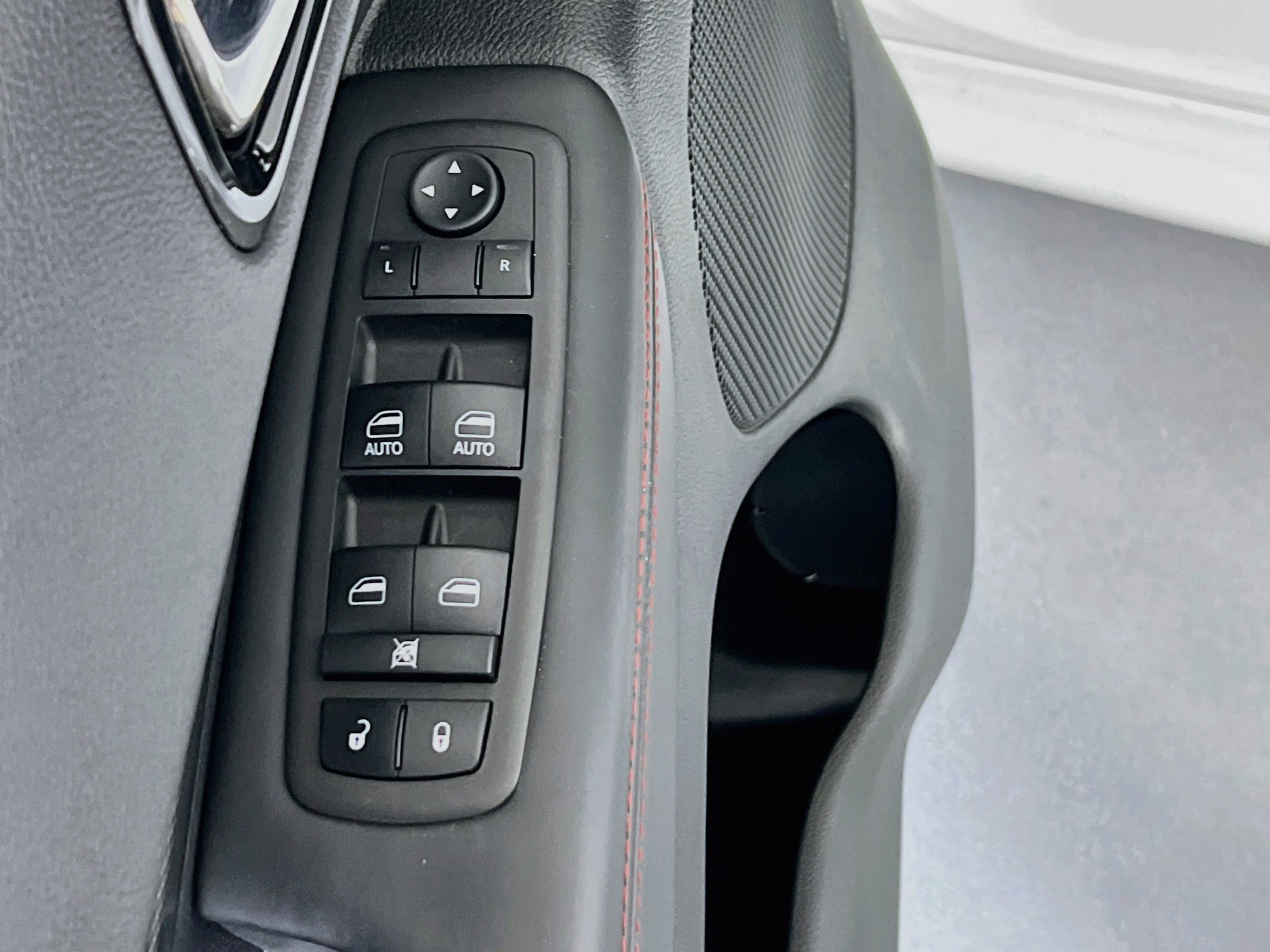 Used 2023 Dodge Durango GT AWD/4WD image 18