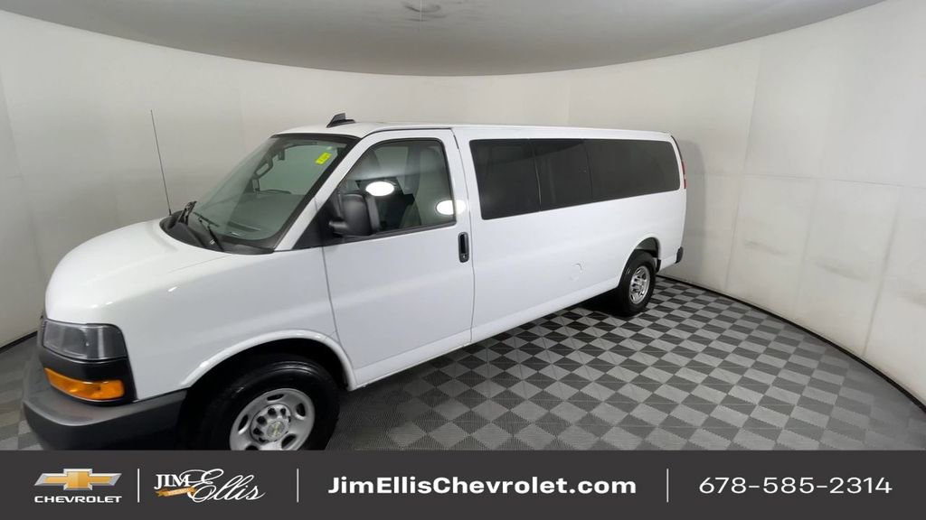Used 2025 Chevrolet Express 3500 LS image 4