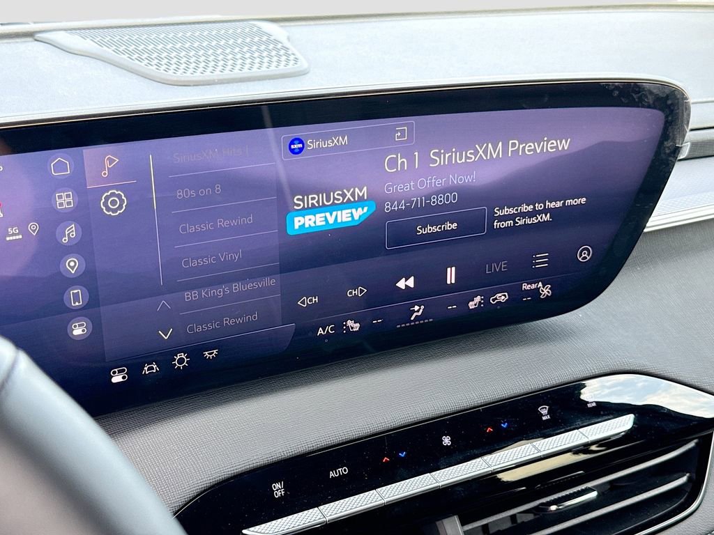 Used 2025 Buick Enclave Sport Touring image 15