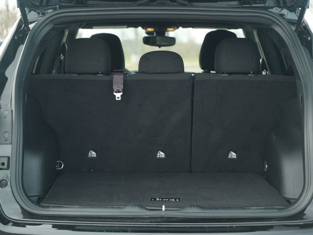 Certified 2025 Jeep Compass Sport image 18