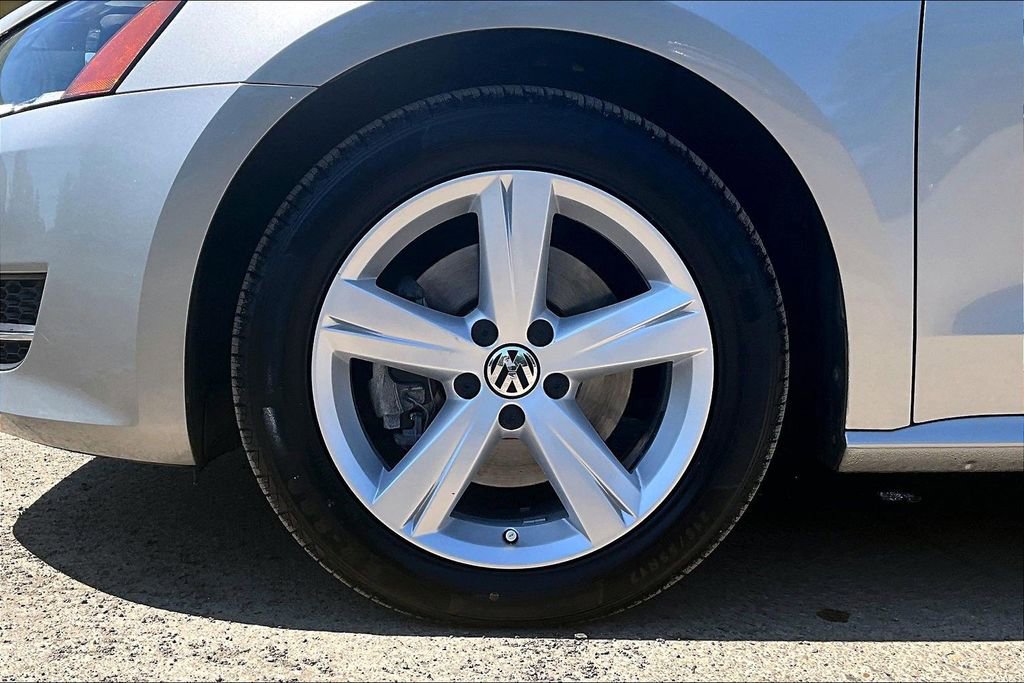 Used 2014 Volkswagen Passat 1.8T Wolfsburg Edition FWD image 12