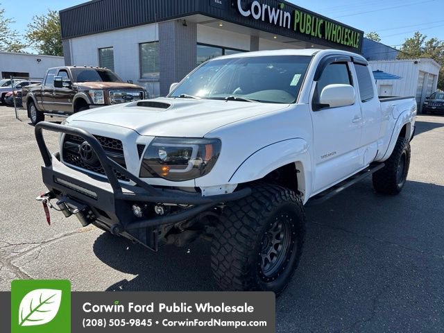 Used 2011 Toyota Tacoma 4x4 Access Cab V6 w/ TRD Sport Pkg image 1