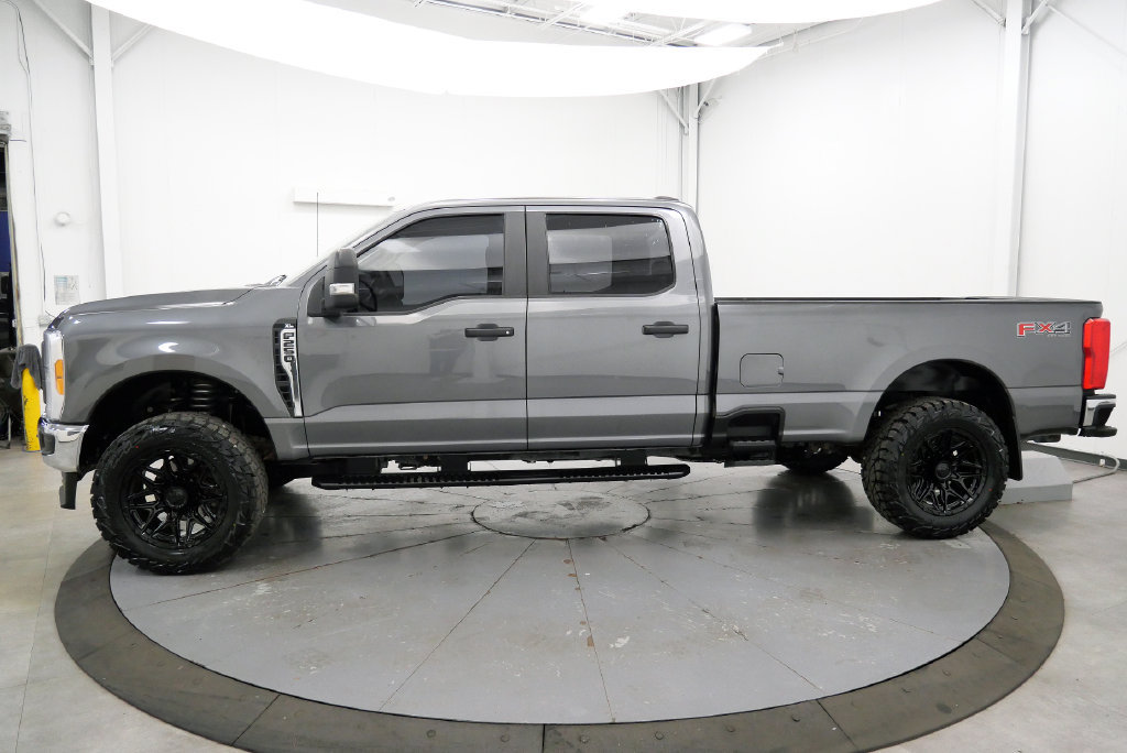 Used 2023 Ford F250 XL w/ XL Driver Assist Package AWD/4WD image 5