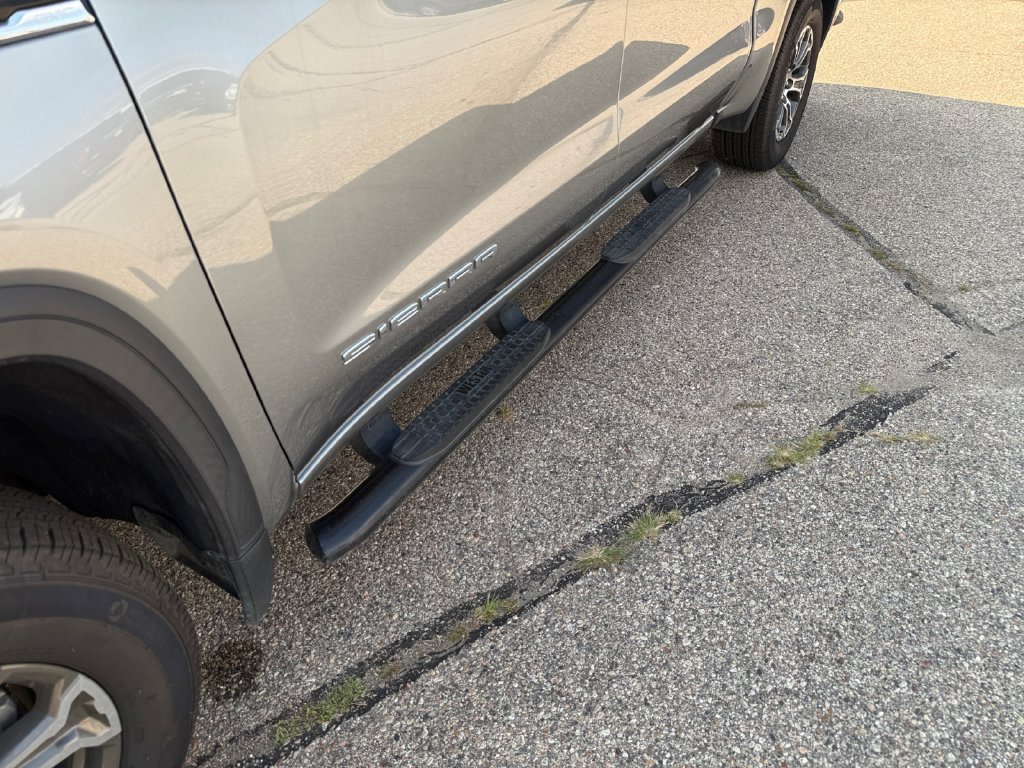 Used 2023 GMC Sierra 1500 SLT AWD/4WD image 30