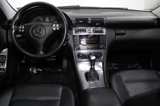 Used 2005 Mercedes-Benz C 230 Sedan image 2