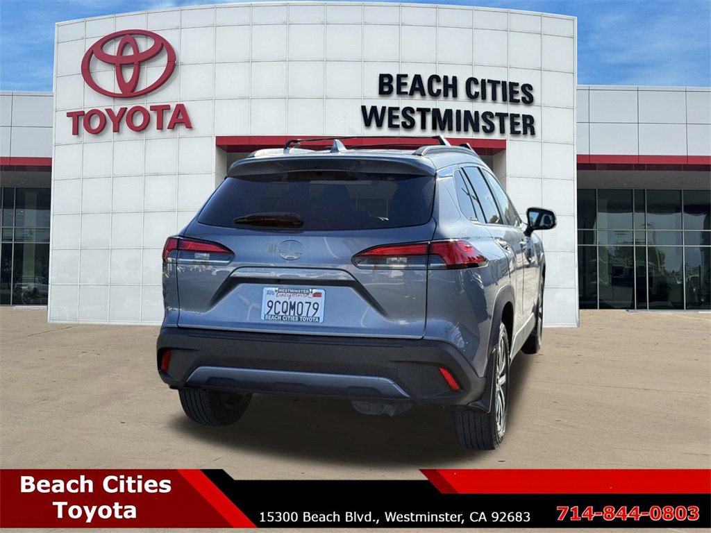 Certified 2022 Toyota Corolla Cross XLE image 11
