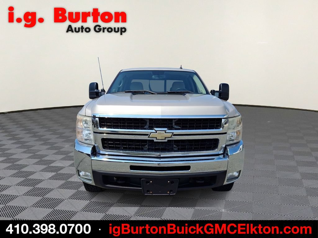 Used 2008 Chevrolet Silverado 2500 LT AWD/4WD image 2