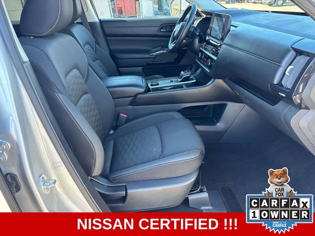 Used 2024 Nissan Pathfinder SV AWD/4WD image 17