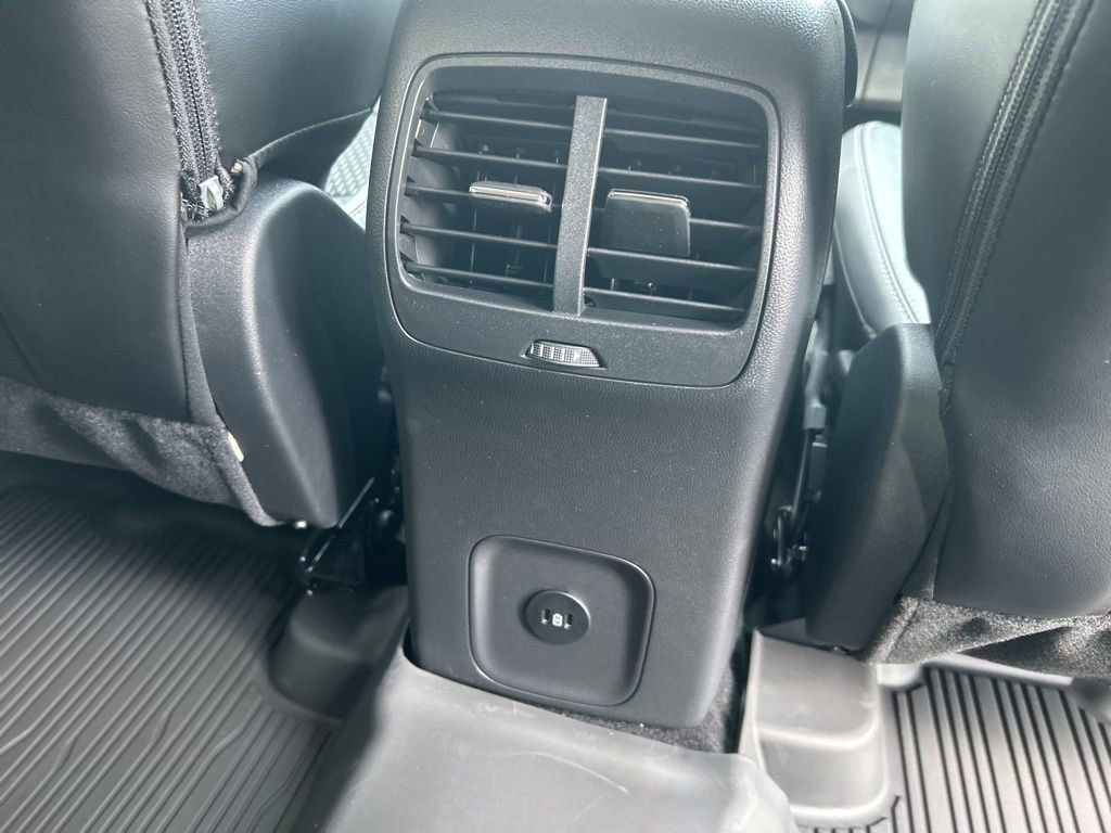 New 2025 Ford Escape SE image 27