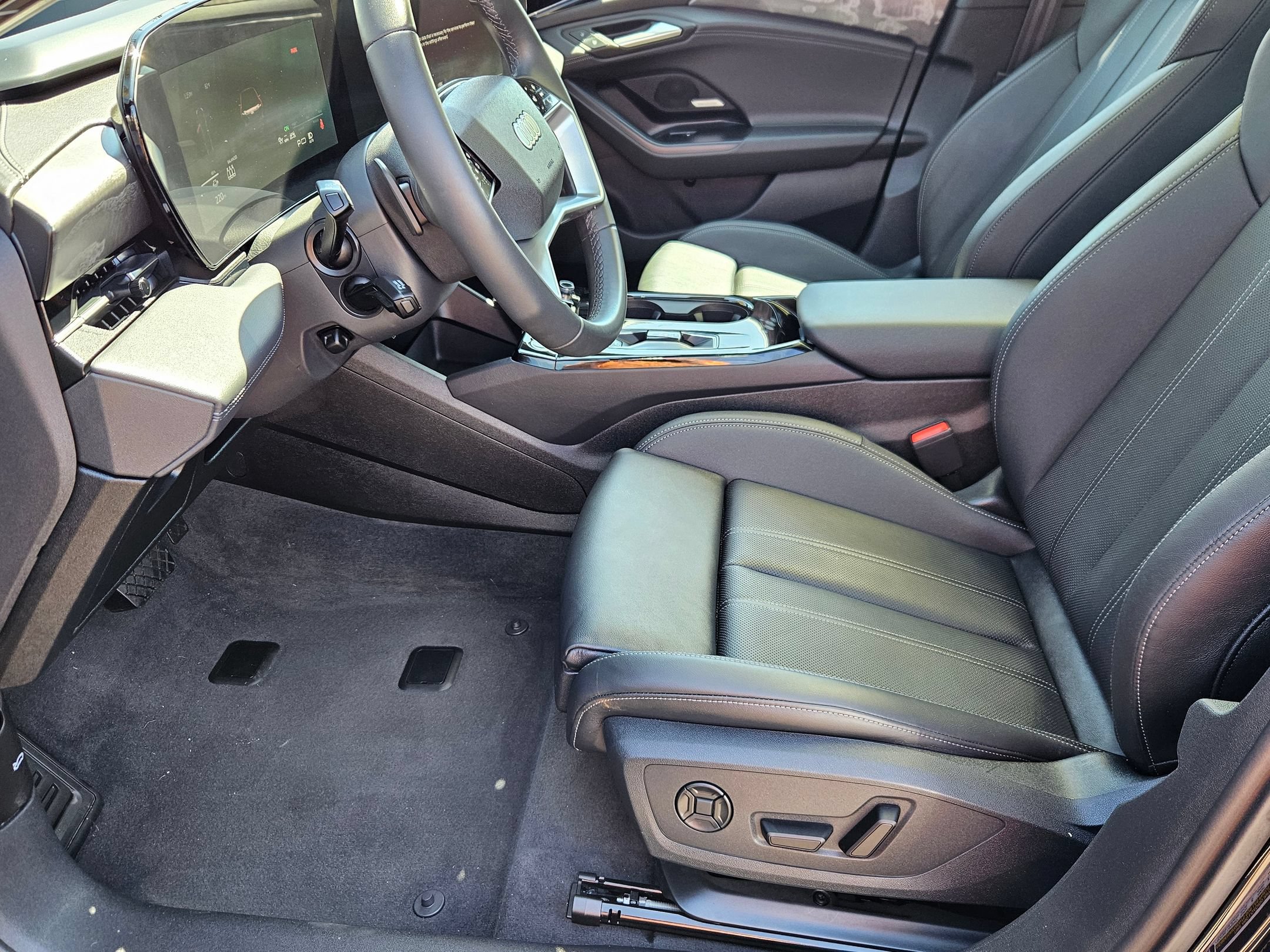 Used 2025 Audi A6 e-tron Premium Plus w/ Premium Plus RWD image 13