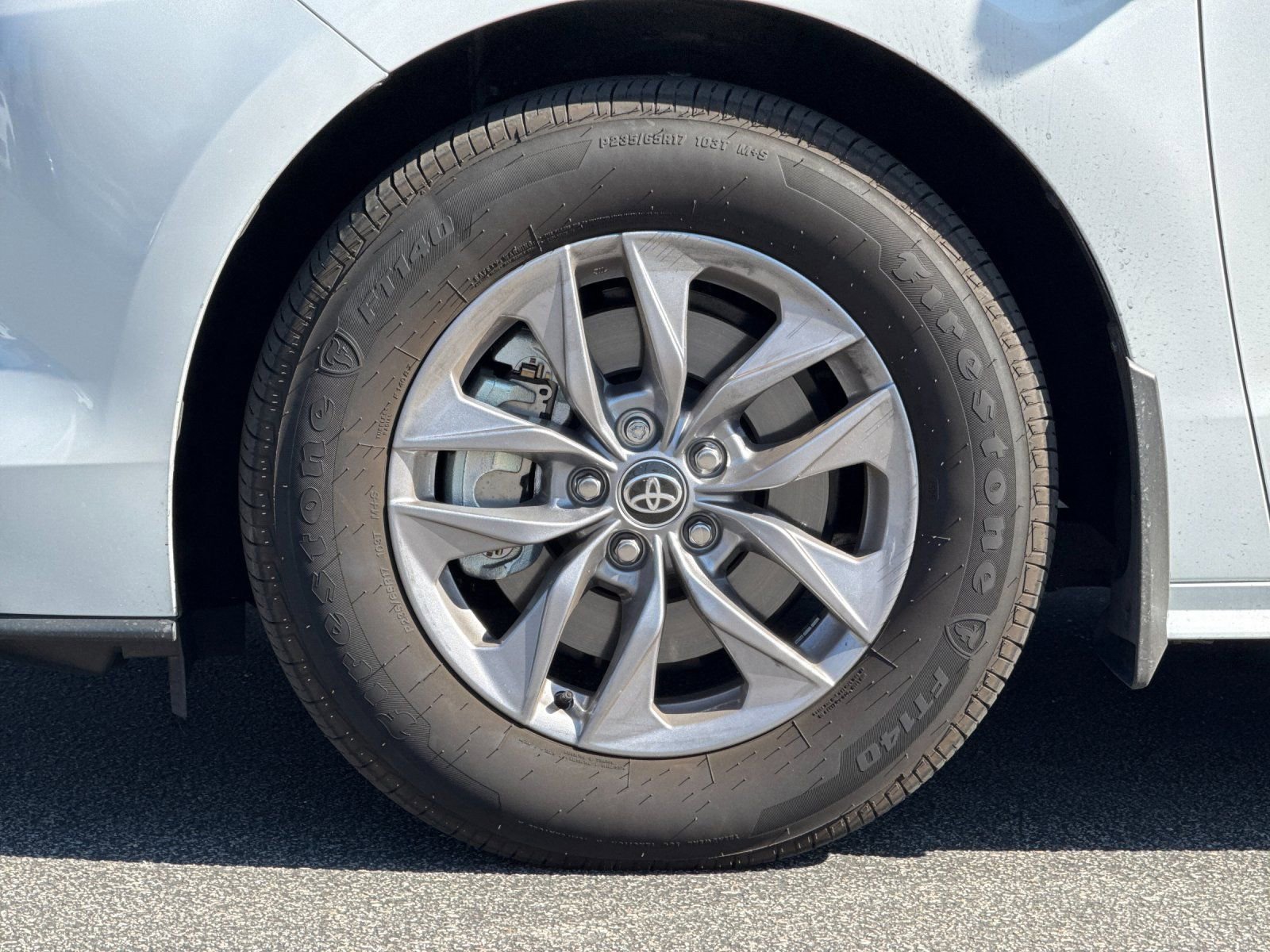 Used 2025 Toyota Sienna XLE w/ XLE Plus Package image 26