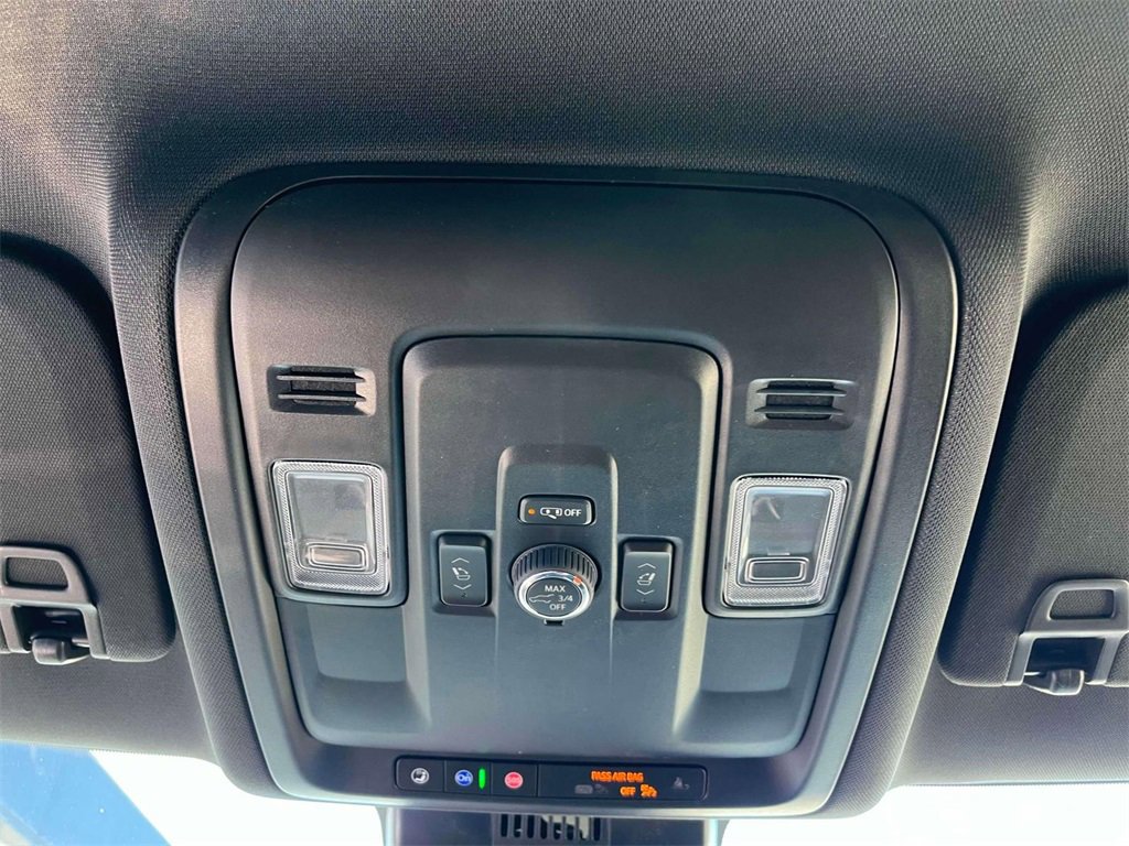 New 2025 GMC Yukon XL Elevation image 31