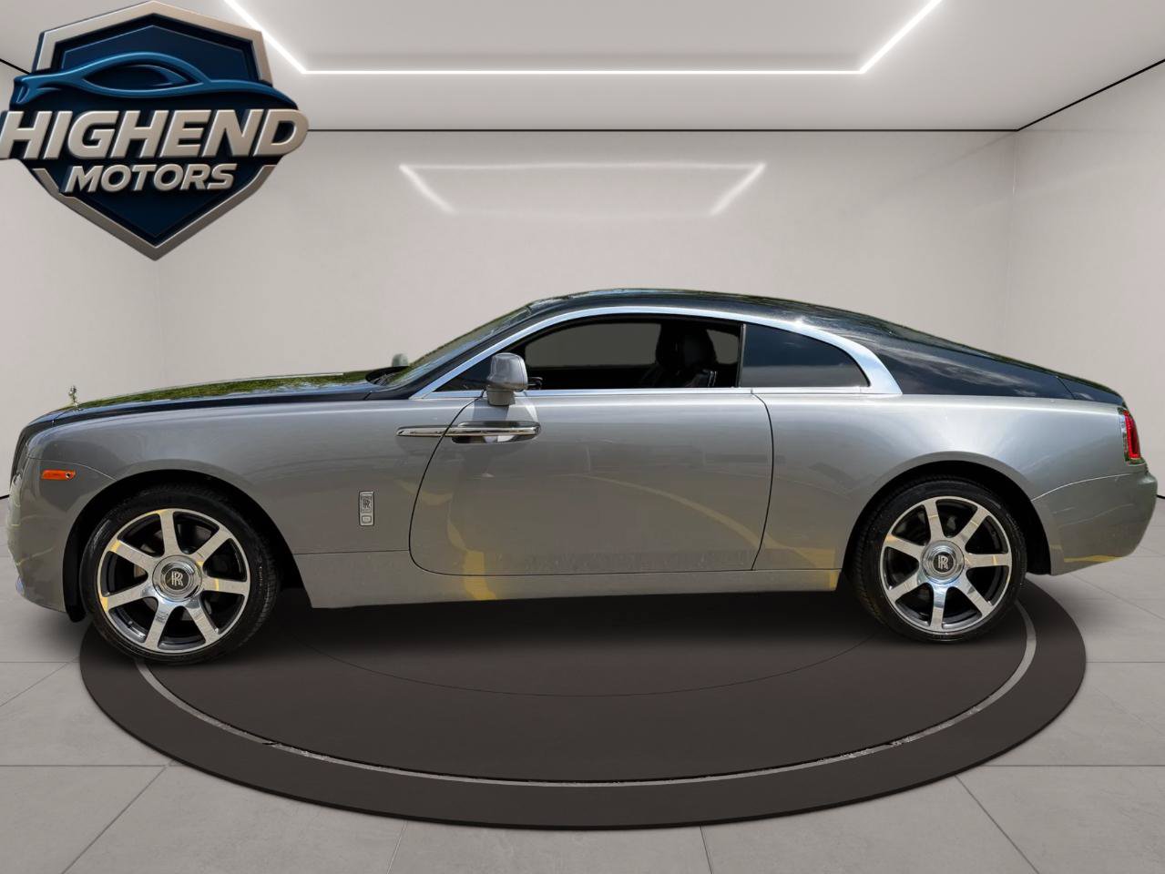 Used 2016 Rolls-Royce Wraith RWD image 3