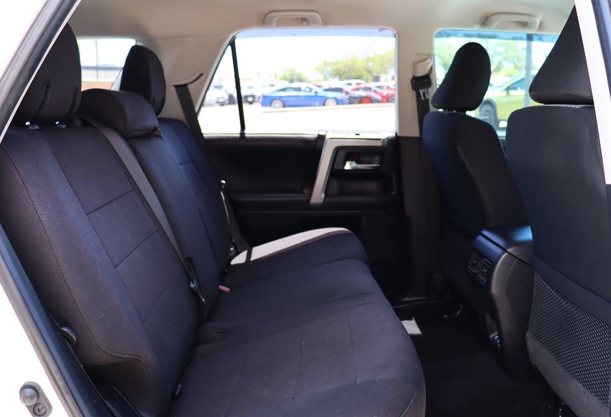 Used 2022 Toyota 4Runner SR5 AWD/4WD image 27