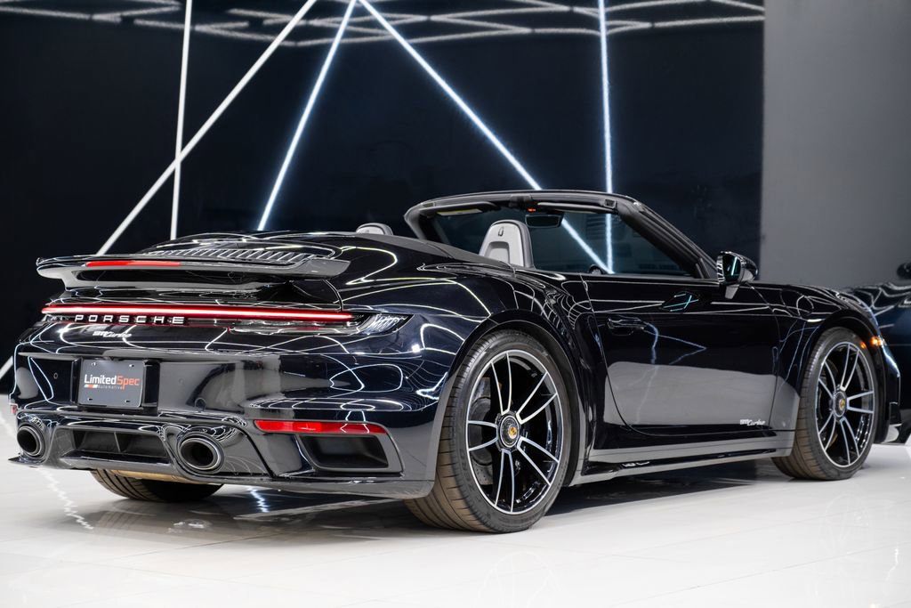 Used 2022 Porsche 911 Turbo image 17