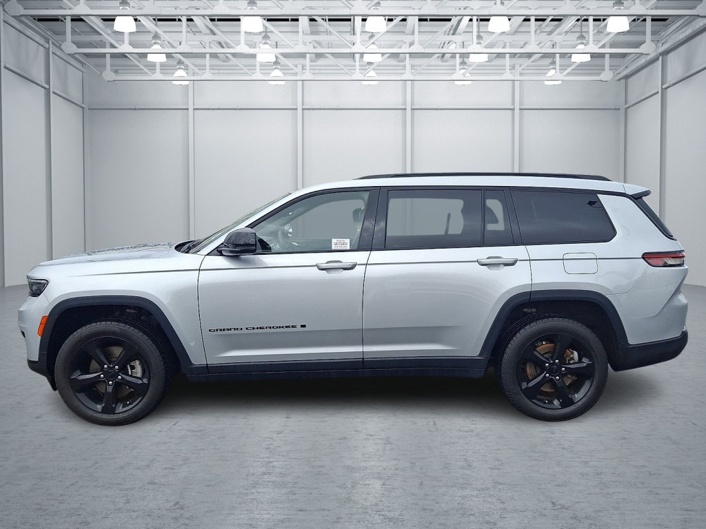 Used 2023 Jeep Grand Cherokee L Laredo AWD/4WD image 6