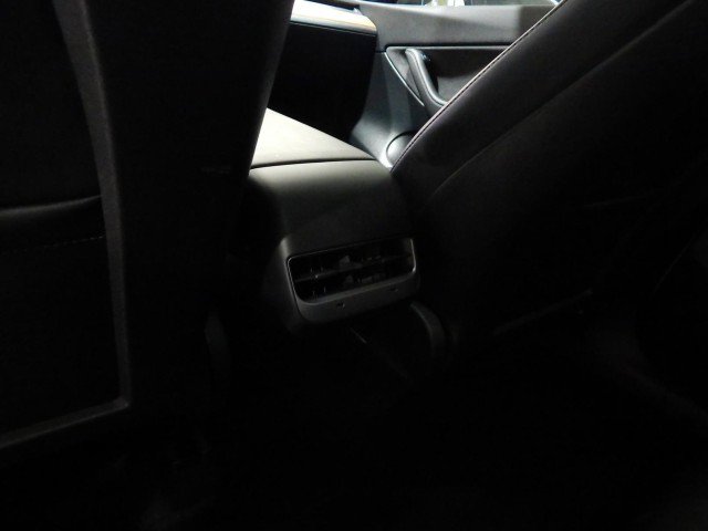 Used 2021 Tesla Model Y Performance image 33