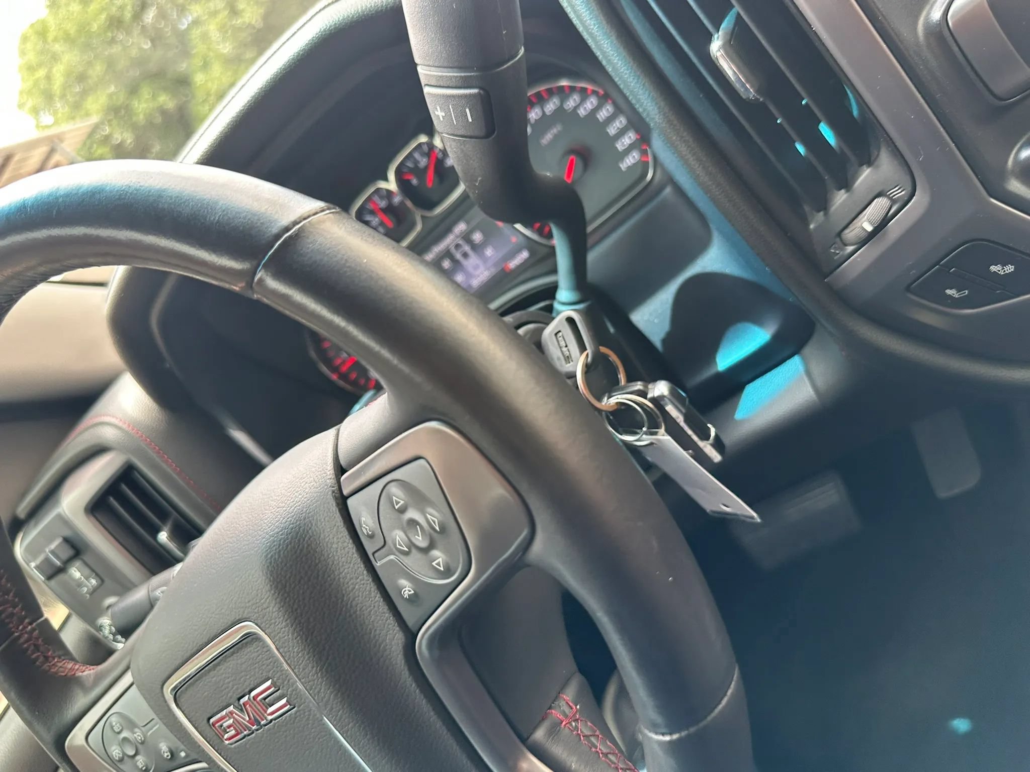 Used 2015 GMC Sierra 1500 SLT AWD/4WD image 40