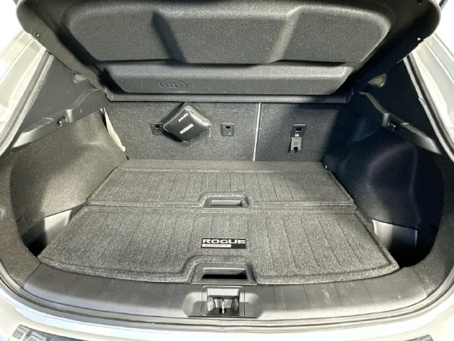 Used 2019 Nissan Rogue Sport SV w/ Technology Package AWD/4WD image 31