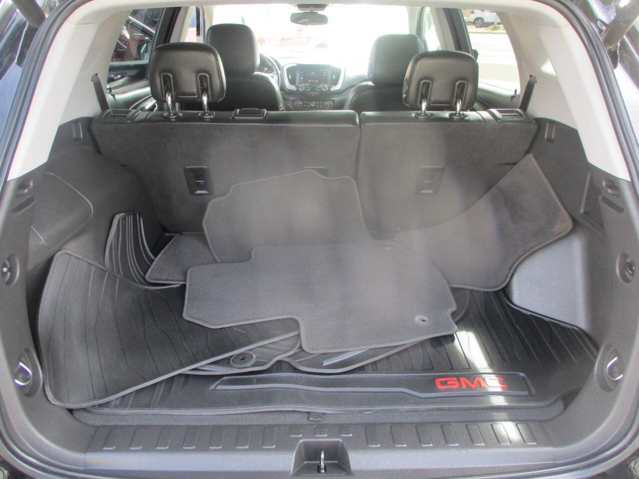 Used 2020 GMC Terrain SLT w/ Preferred Package image 13
