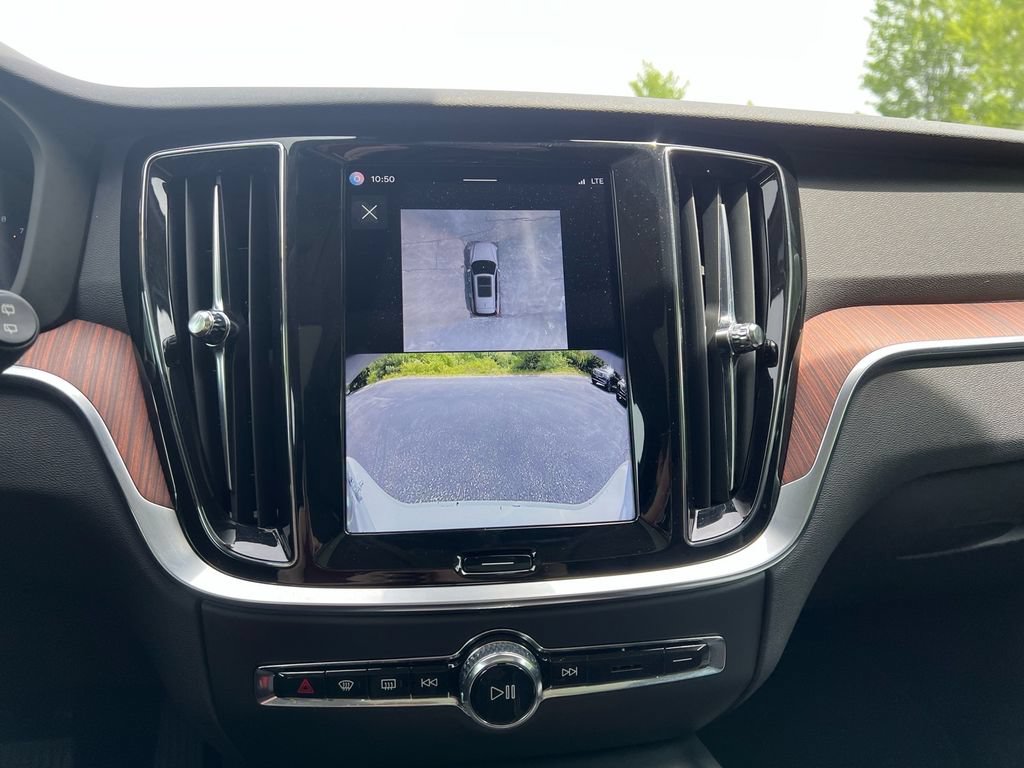 Certified 2025 Volvo V60 B5 Cross Country Plus AWD/4WD image 19