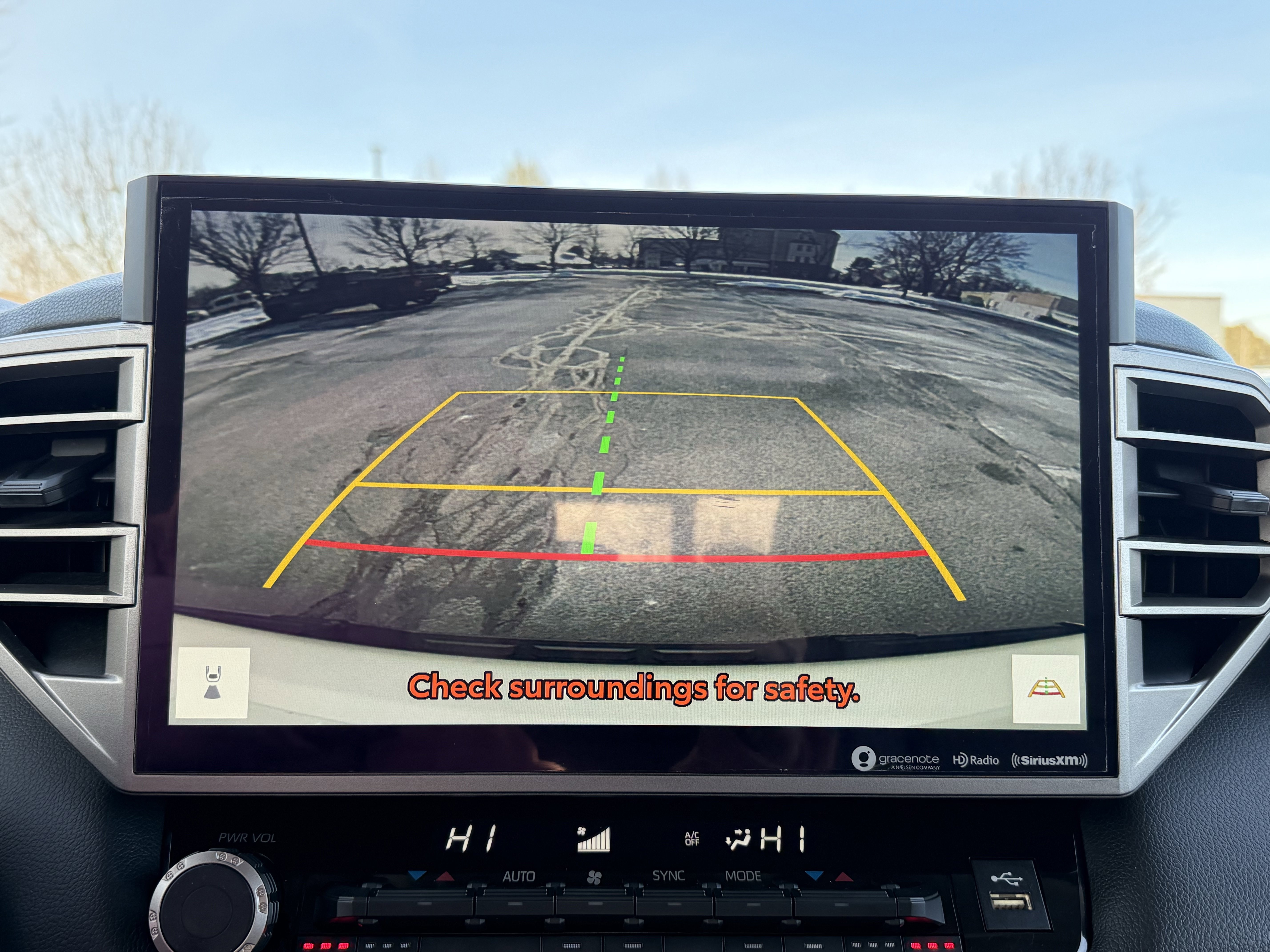 Used 2022 Toyota Tundra Limited image 3