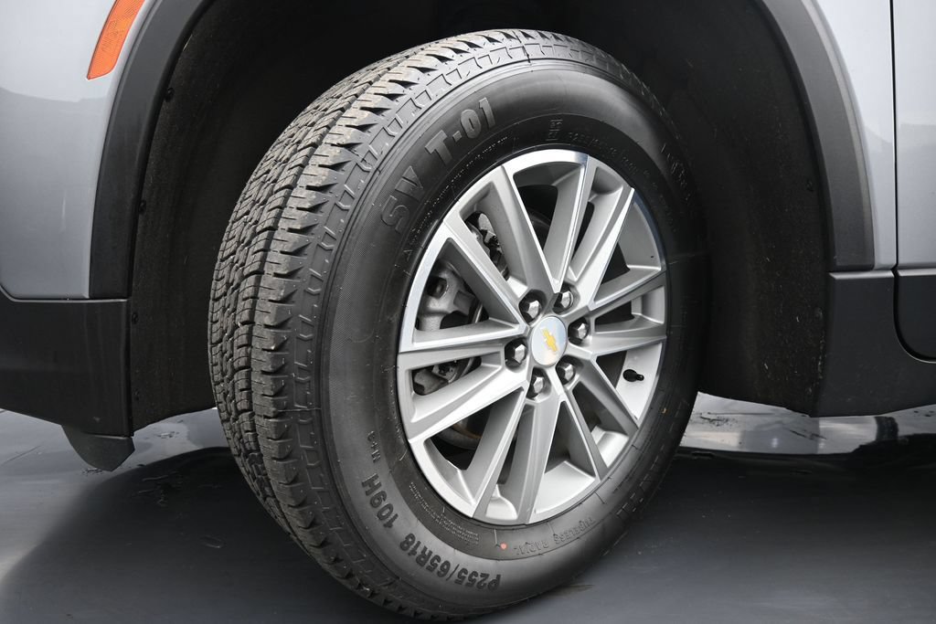 Used 2023 Chevrolet Traverse LT AWD/4WD image 16