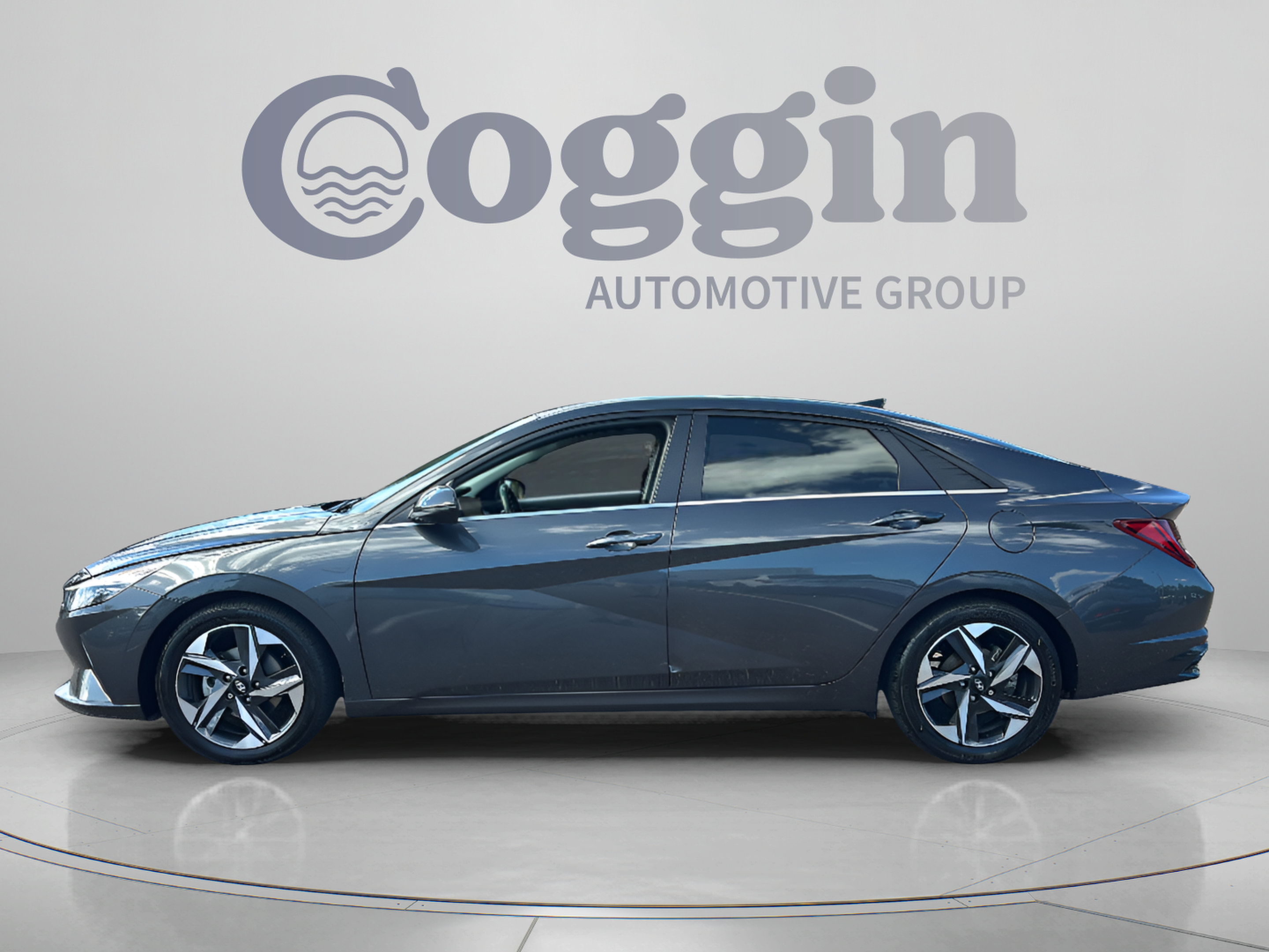 Used 2022 Hyundai Elantra Limited w/ Cargo Package FWD image 8
