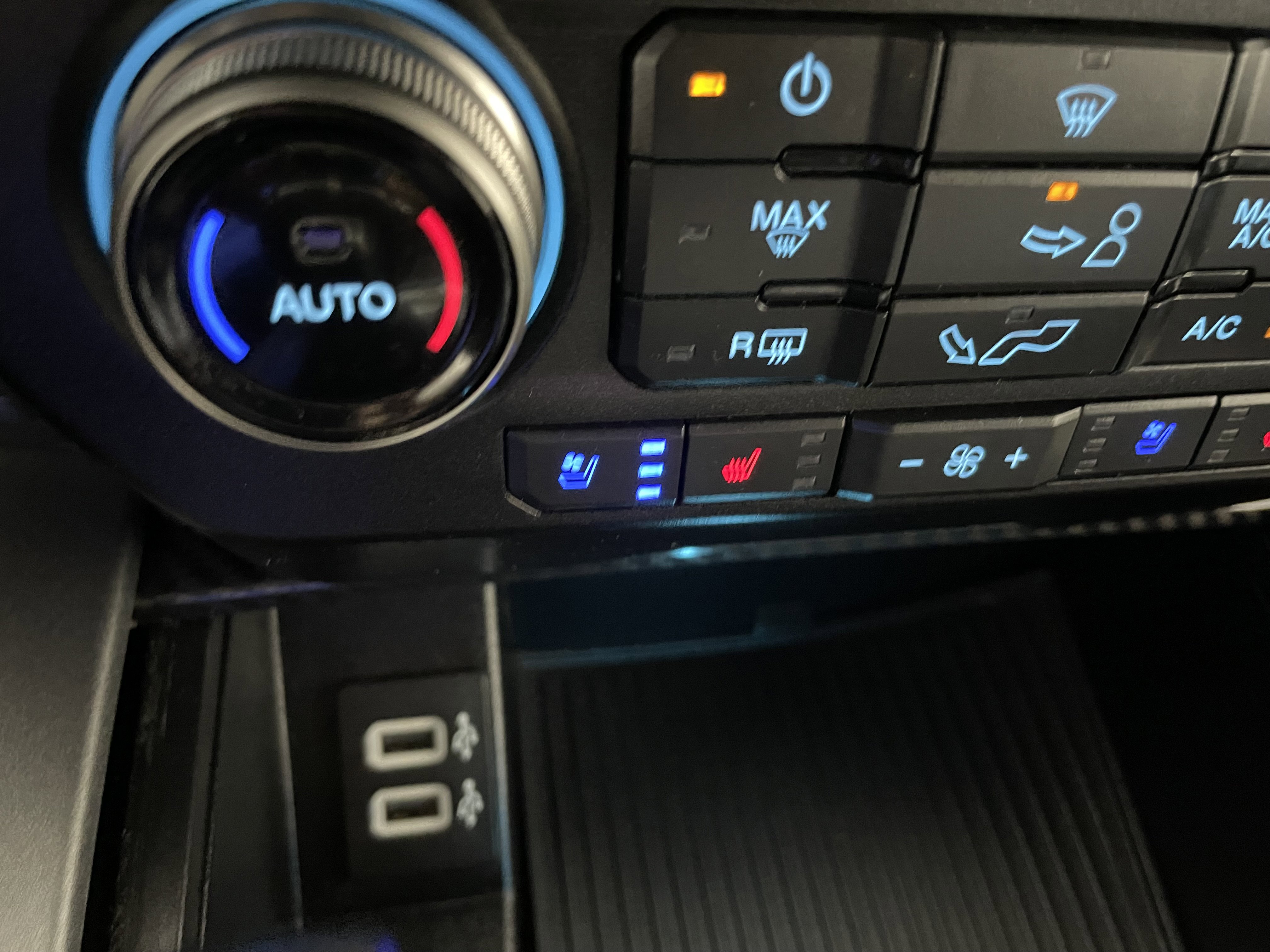 Used 2020 Ford F150 Raptor w/ Equipment Group 802A Luxury image 21