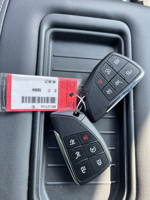 Used 2023 Chevrolet Suburban Z71 w/ Luxury Package image 15