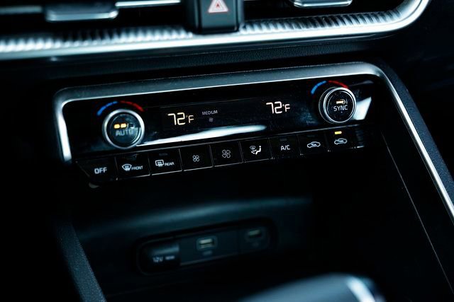 Used 2024 Kia K5 LXS image 37