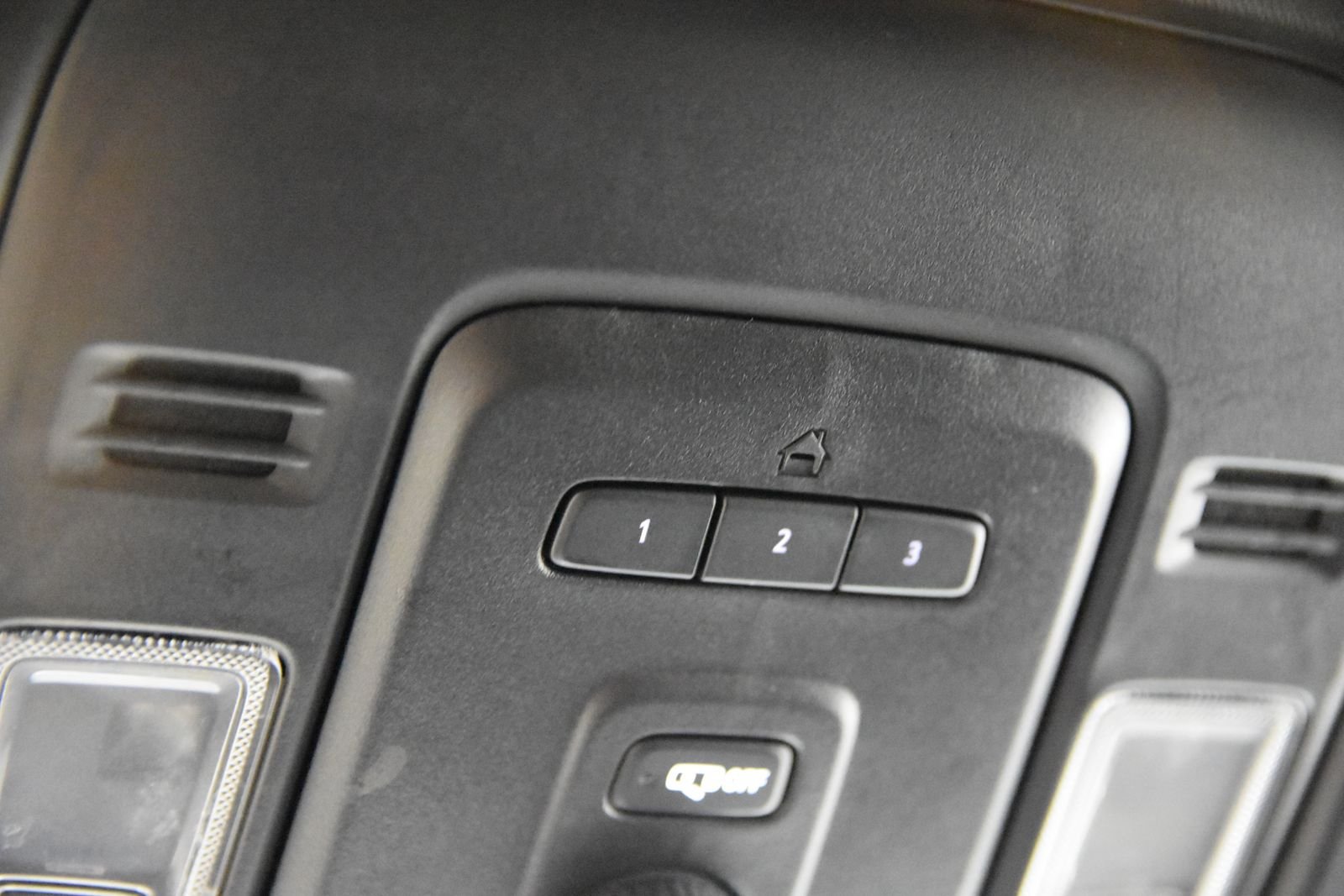 Used 2024 Chevrolet Tahoe LT RWD image 25