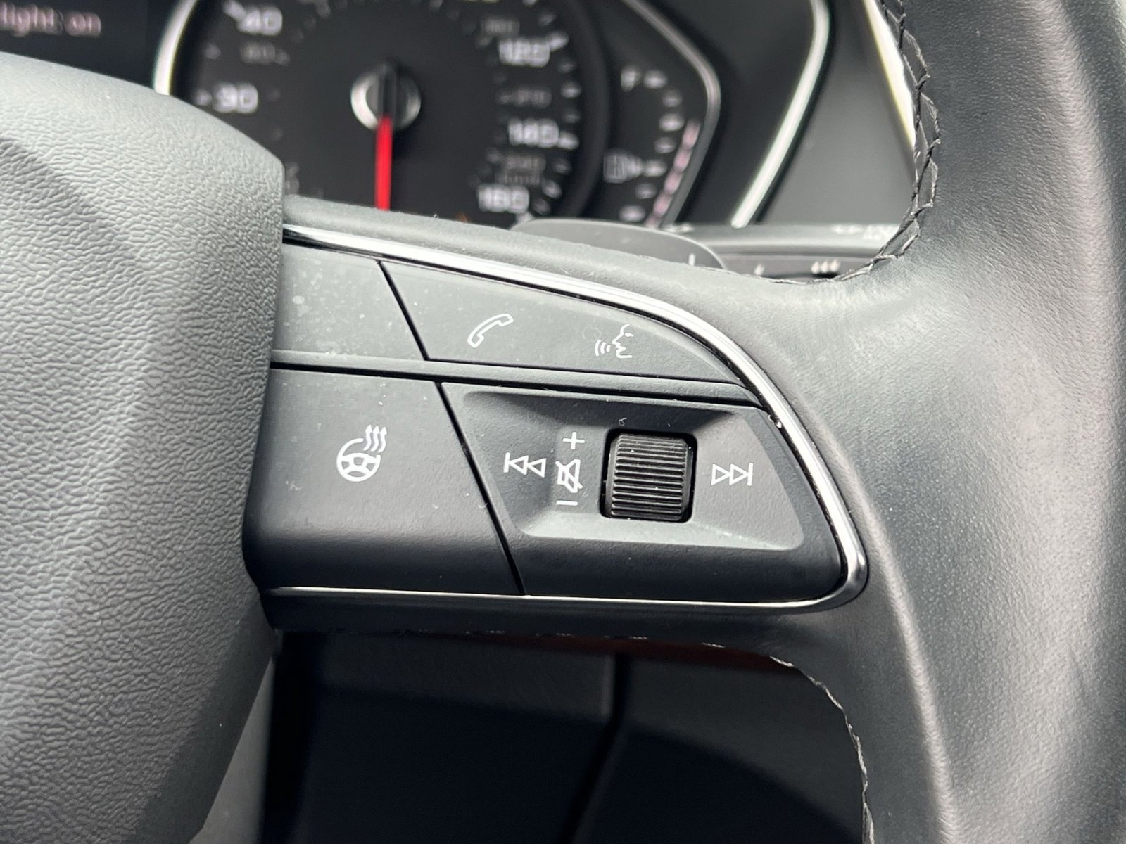 Used 2023 Audi Q5 2.0T Premium w/ Convenience Package image 30